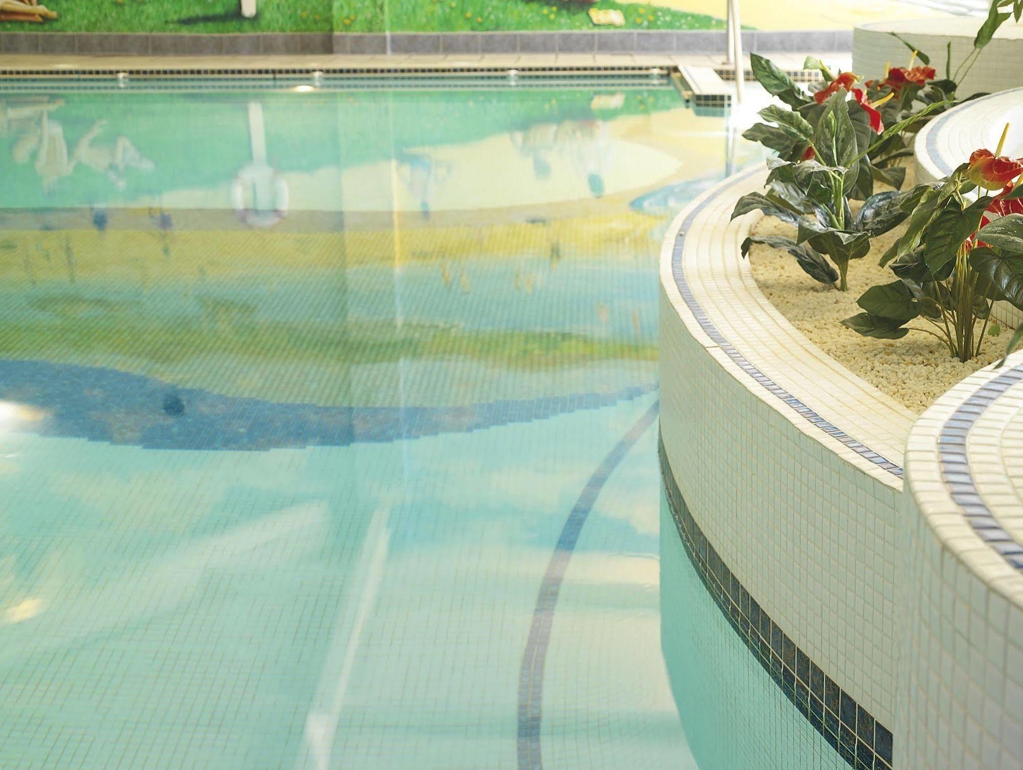 Celtic Ross Hotel & Leisure Centre Росскарбері Екстер'єр фото
